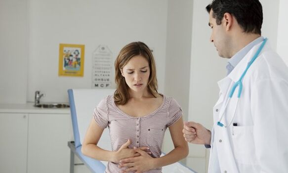 Gastroenterolog će detaljno objasniti pacijentu s pankreatitisom kako jesti kako ne bi naškodio tijelu